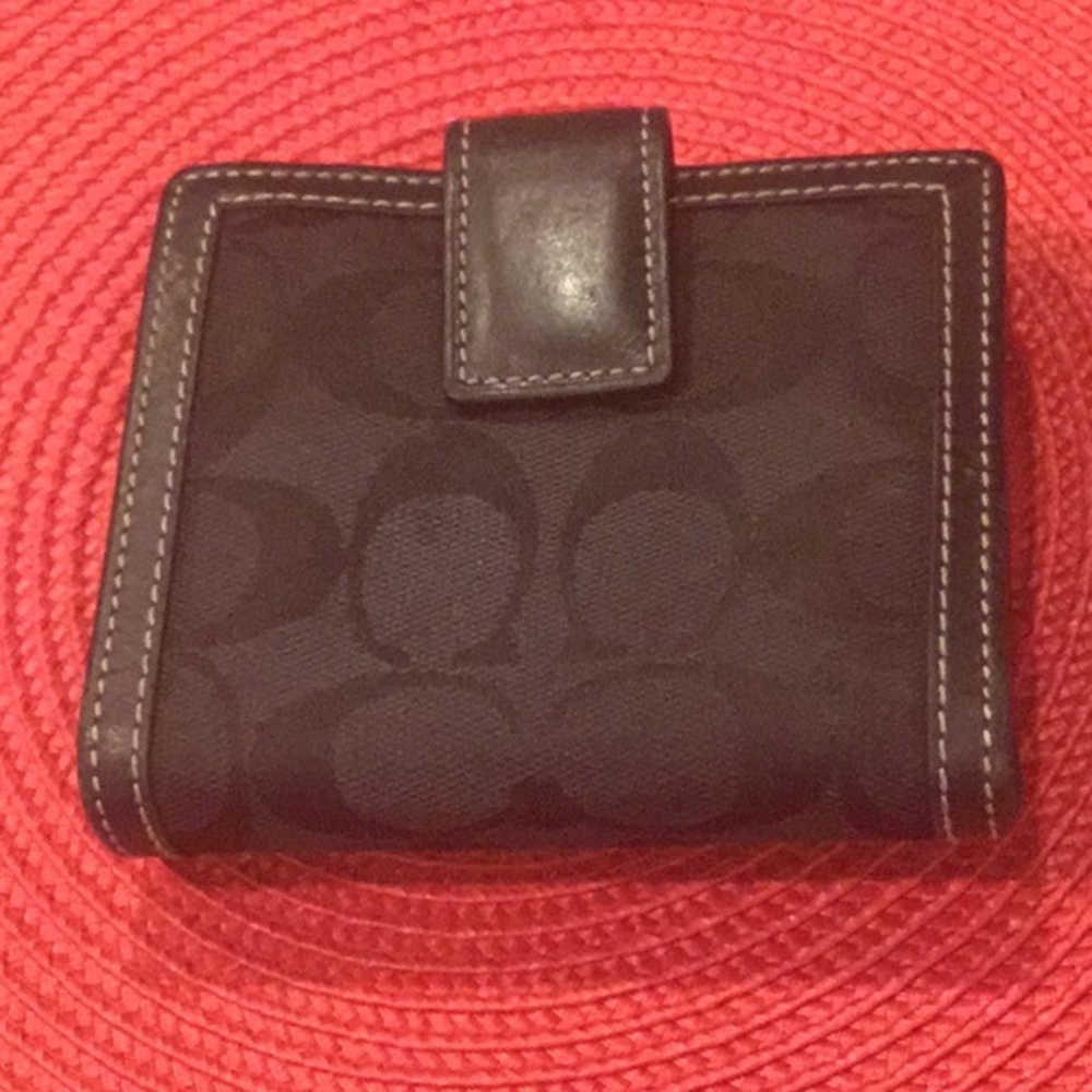 Authentic - Coach Wallet - Picture 2 of 6